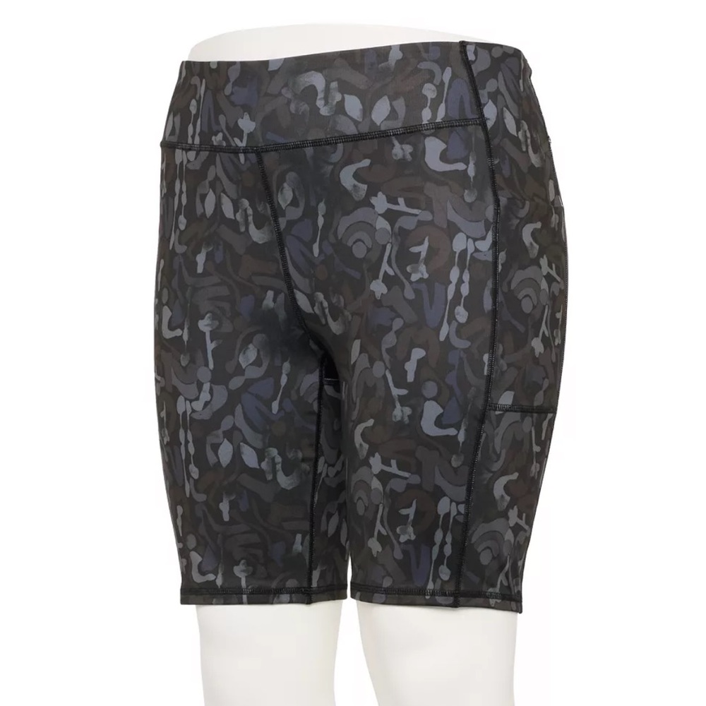 Tek Gear Black and Gray Pattern Bike Shorts, sz S